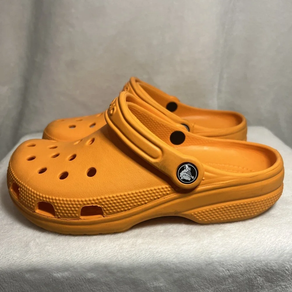 Crocs Classic Clog Orange Unisex Men's 4 Women's 6 Slip On Comfort Shoes